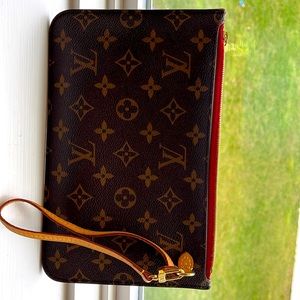 Louis Vuitton Monogram neverfull wristlet